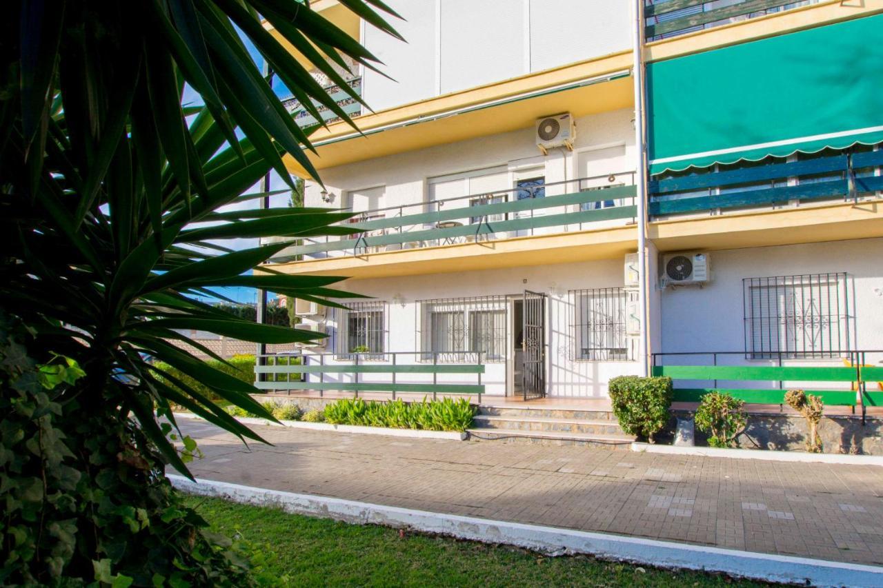 Apartamentos Los Alamos Sardinero توريمولينوس المظهر الخارجي الصورة
