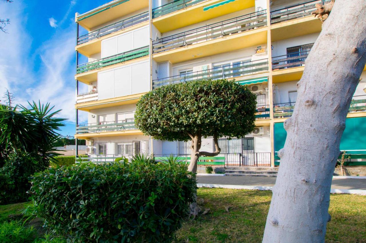 Apartamentos Los Alamos Sardinero توريمولينوس المظهر الخارجي الصورة